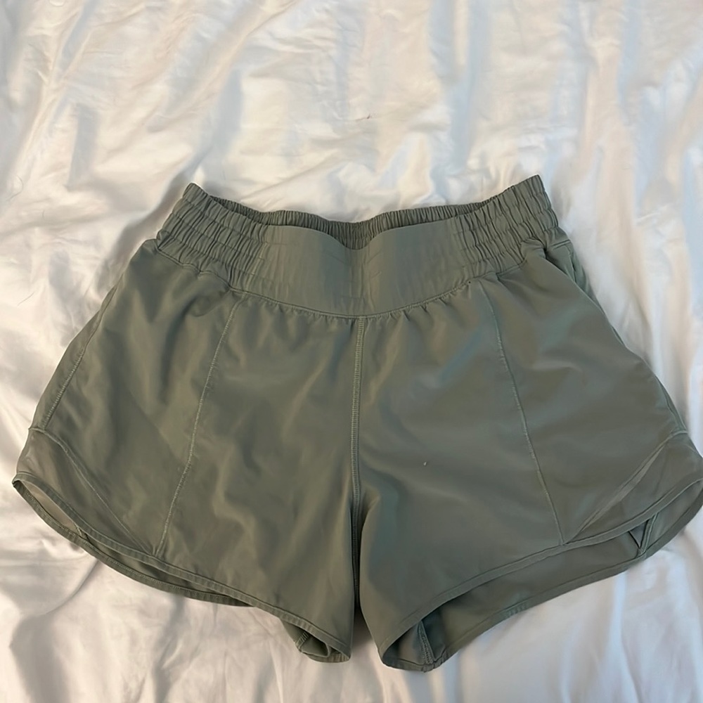 Lululemon Hotty Hot Short